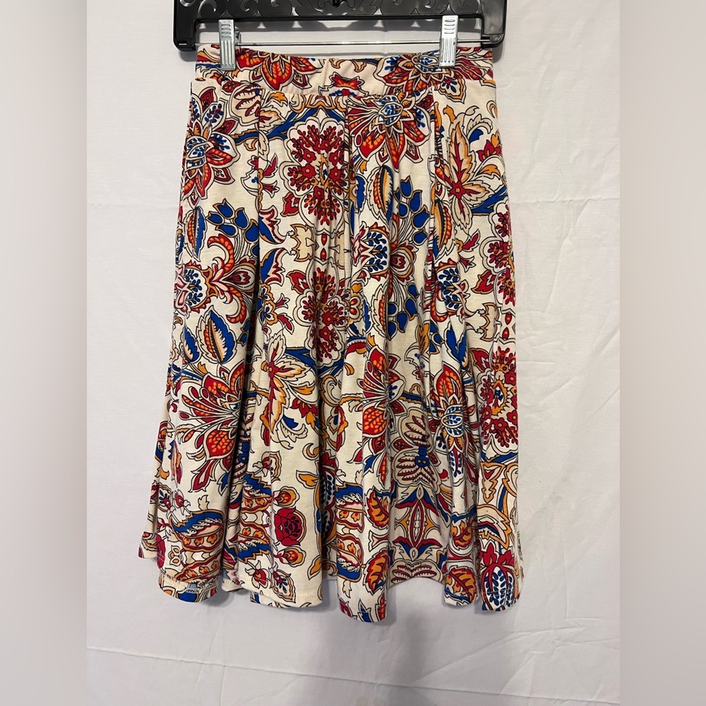 LuLaRoe beautiful skirt Sz M
